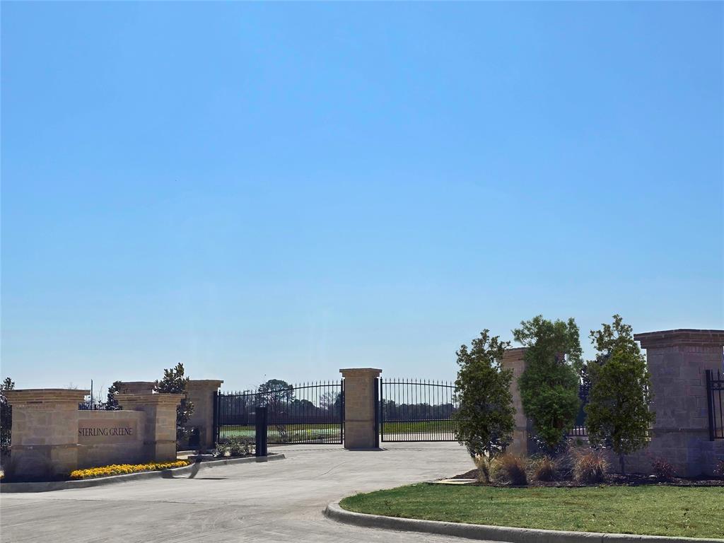 3004 Sandy Spring Dr, Arlington, TX 76017 photo