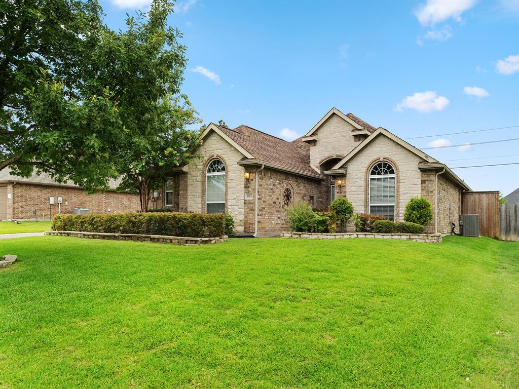 1009 Ethan Dr, Greenville, TX 75402
