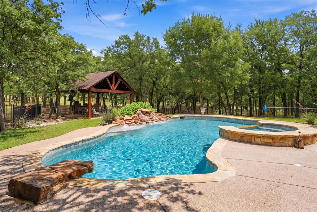 705 Boling Ranch Road, Azle, TX 76020 photo