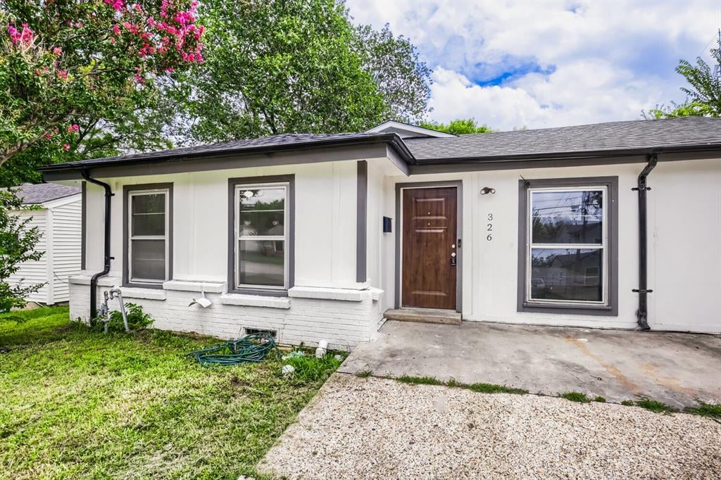 326 E Holley St, Mesquite, TX 75149 photo