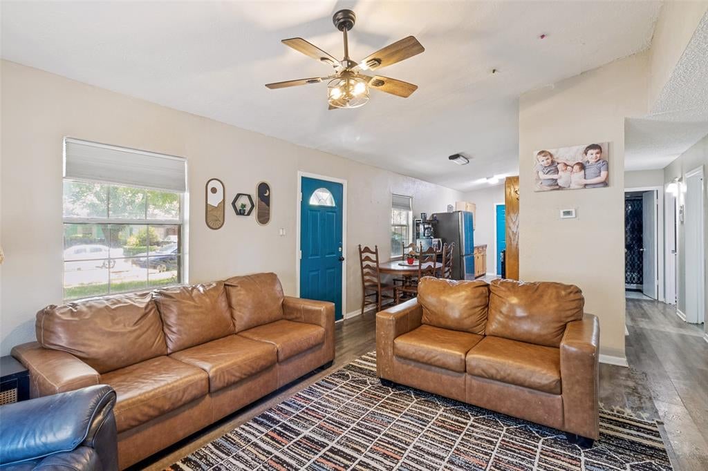 917 Grande Dr, Mesquite, TX 75149 photo