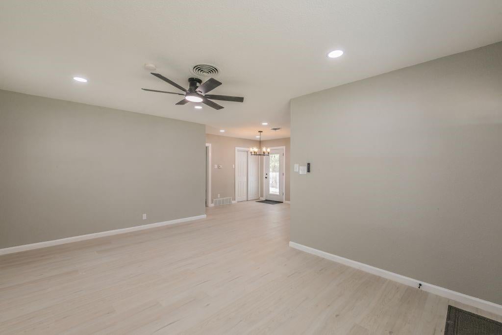 5012 Roxie St, Haltom City, TX 76117 photo