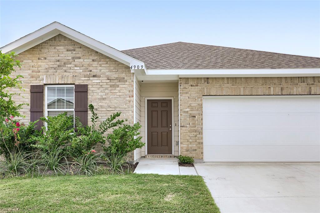 4909 Mccoy Dr, Fort Worth, TX 76179 photo