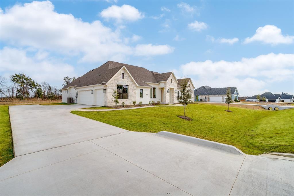 137 Aiden Dr, Waxahachie, TX 75165 photo