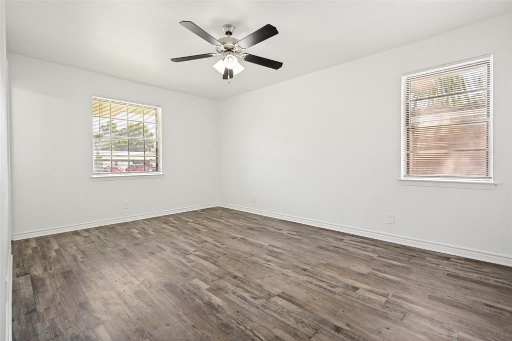 706 Goodyear St, Irving, TX 75062 photo