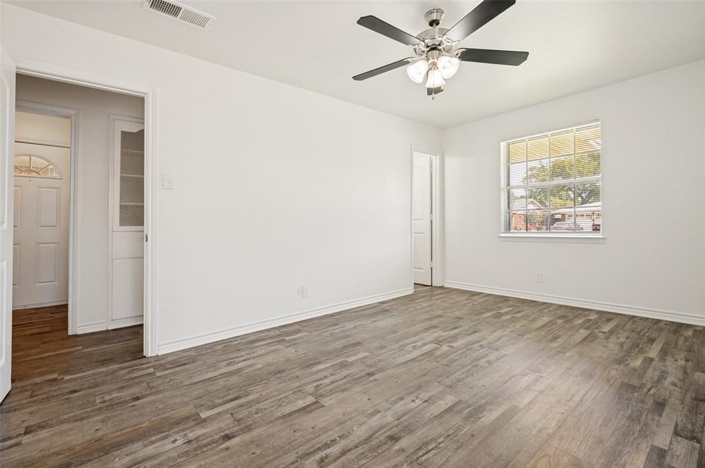 706 Goodyear St, Irving, TX 75062 photo
