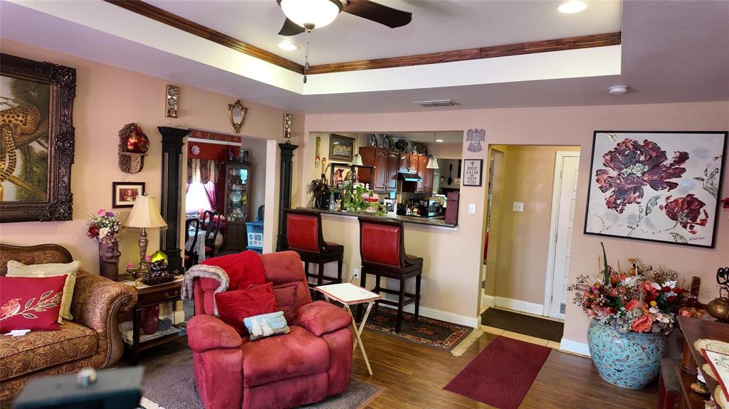 4521 Kelton Dr, Dallas, TX 75209 photo