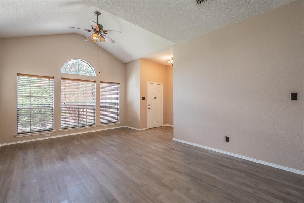 10212 Brea Canyon Rd, Fort Worth, TX 76108 photo