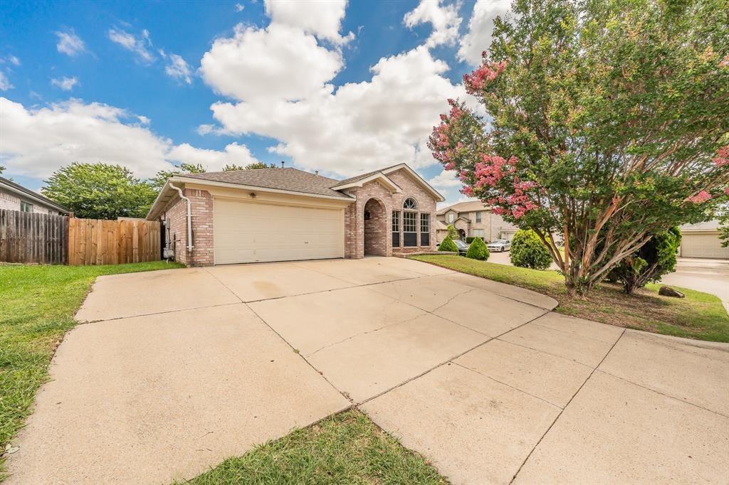 10212 Brea Canyon Rd, Fort Worth, TX 76108 photo