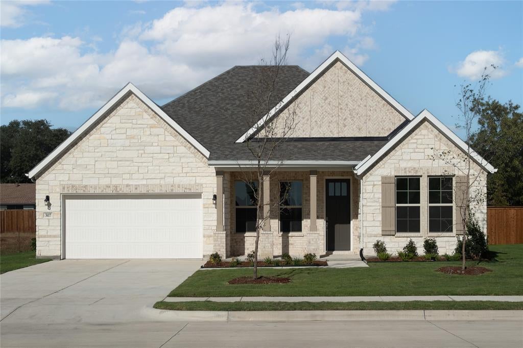 307 Symphony Ave, Forney, TX 75126