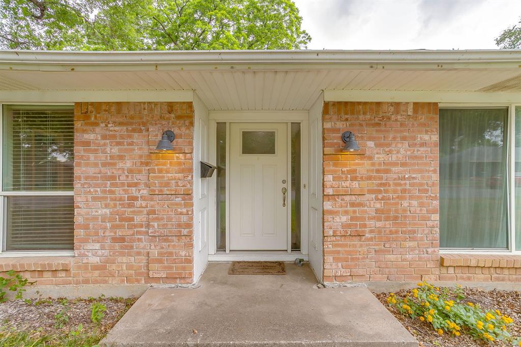 4000 Sundown Dr, Benbrook, TX 76116 photo