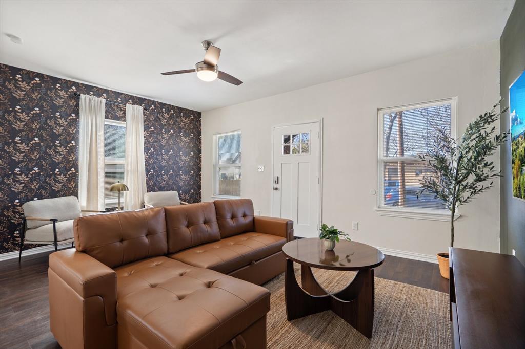 4216 E Side Ave, Dallas, TX 75226 photo