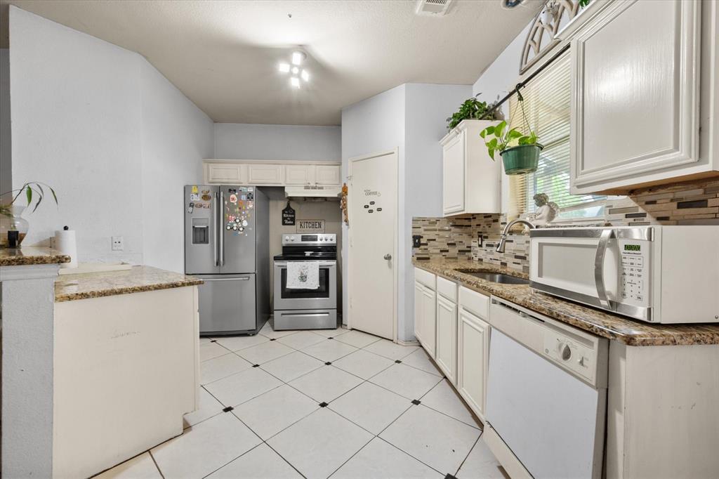 3005 Ronay Dr, Forest Hill, TX 76140 photo