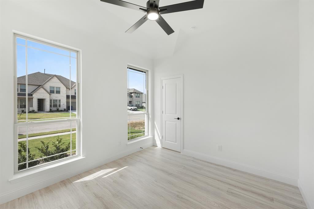 1113 Hackberry Ln, Crowley, TX 76036 photo