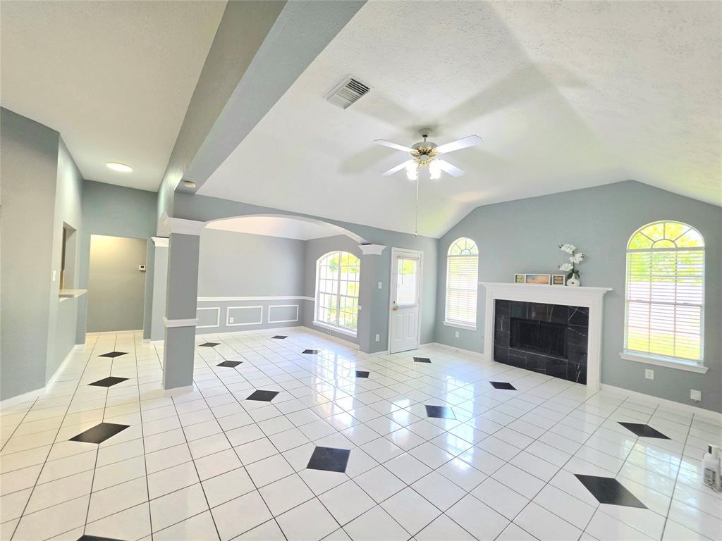 13618 Sablegrove Ln, Houston, TX 77014