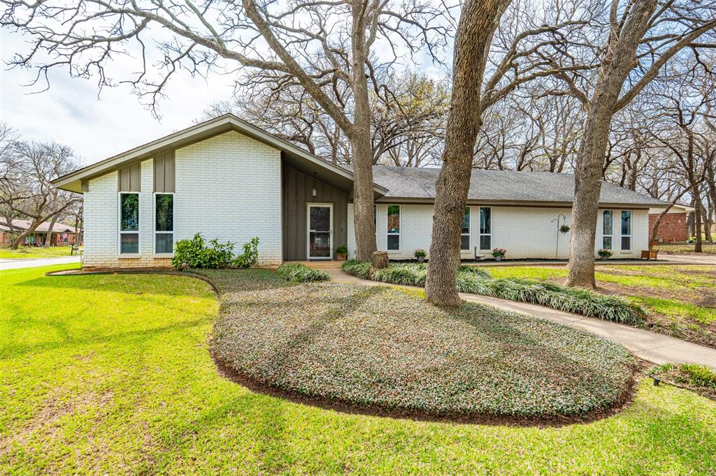 1819 Cedar Elm Dr, Arlington, TX 76012