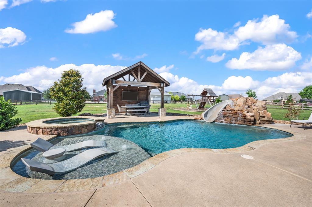 13310 Mcallen Ln, Justin, TX 76247 photo