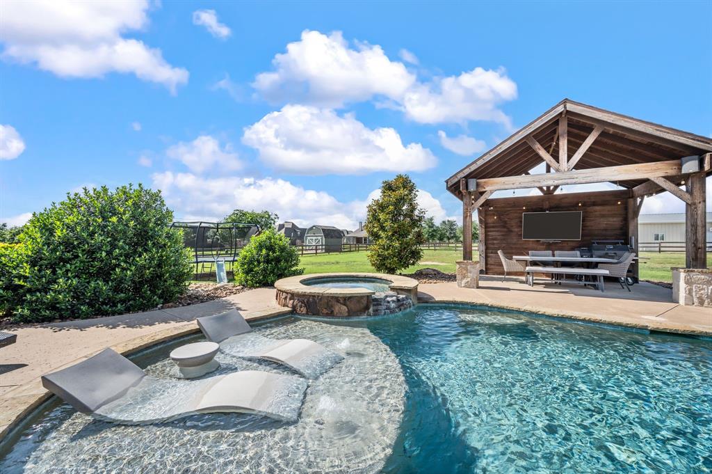 13310 Mcallen Ln, Justin, TX 76247 photo