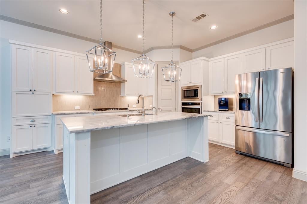 7124 Soto St, Dallas, TX 75223 photo