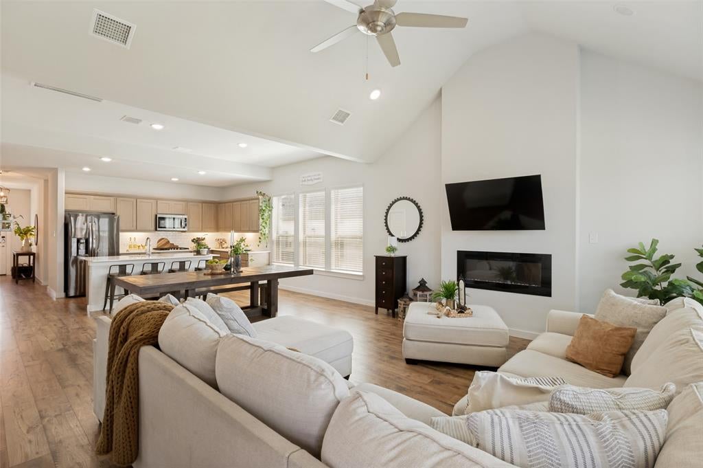 456 Leopold Trl, Waxahachie, TX 75165 photo
