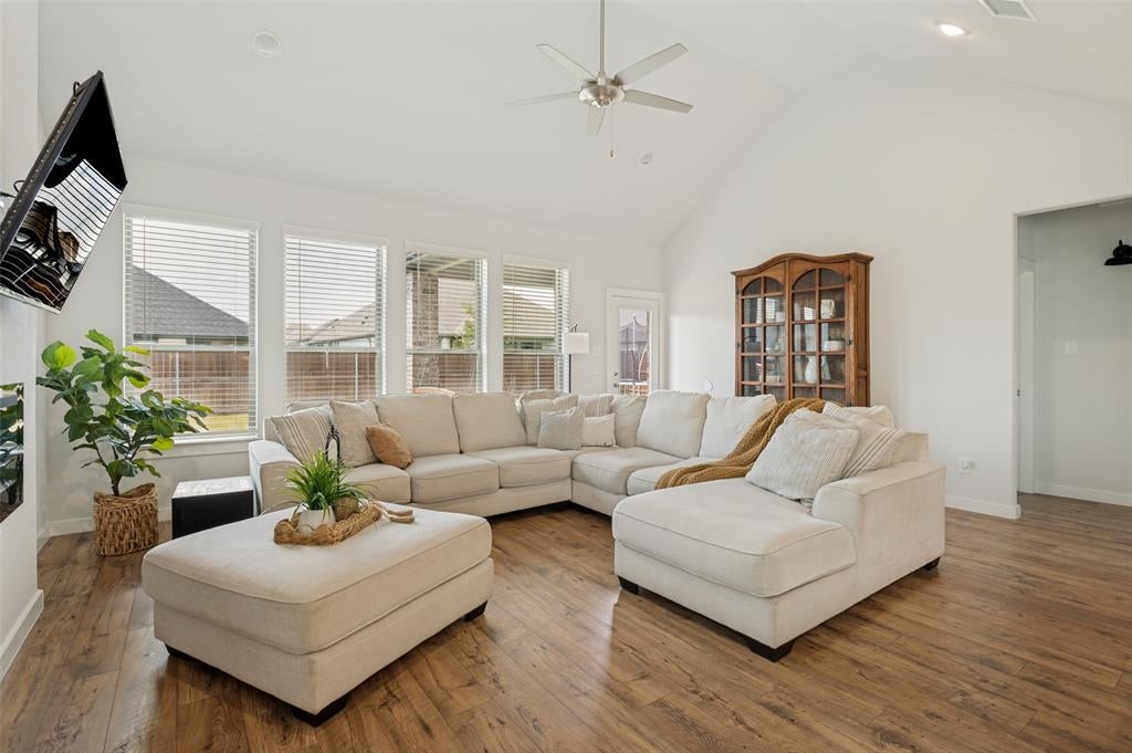 456 Leopold Trl, Waxahachie, TX 75165 photo
