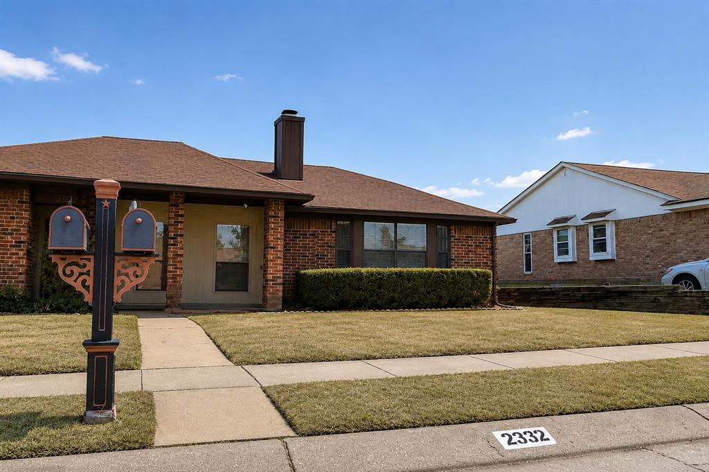 2332 Chestnut Way, Bedford, TX 76022