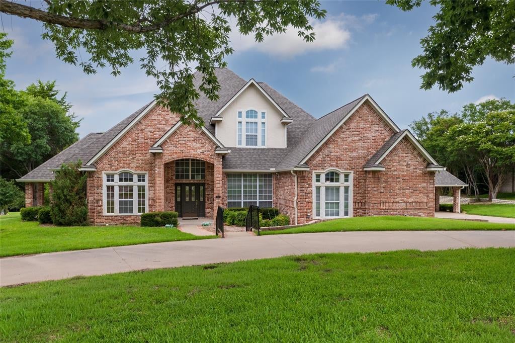 1917 Woodland Hills Ln, Weatherford, TX 76087