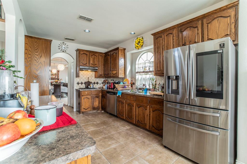 317 Crescent Creek Ln, Fort Worth, TX 76140 photo