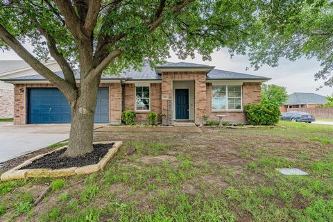Single Family Residence in Forney TX 108 Freedom Trail.jpg