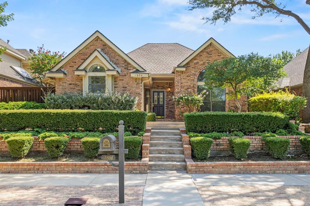 1804 Seminary Dr, Plano, TX 75075