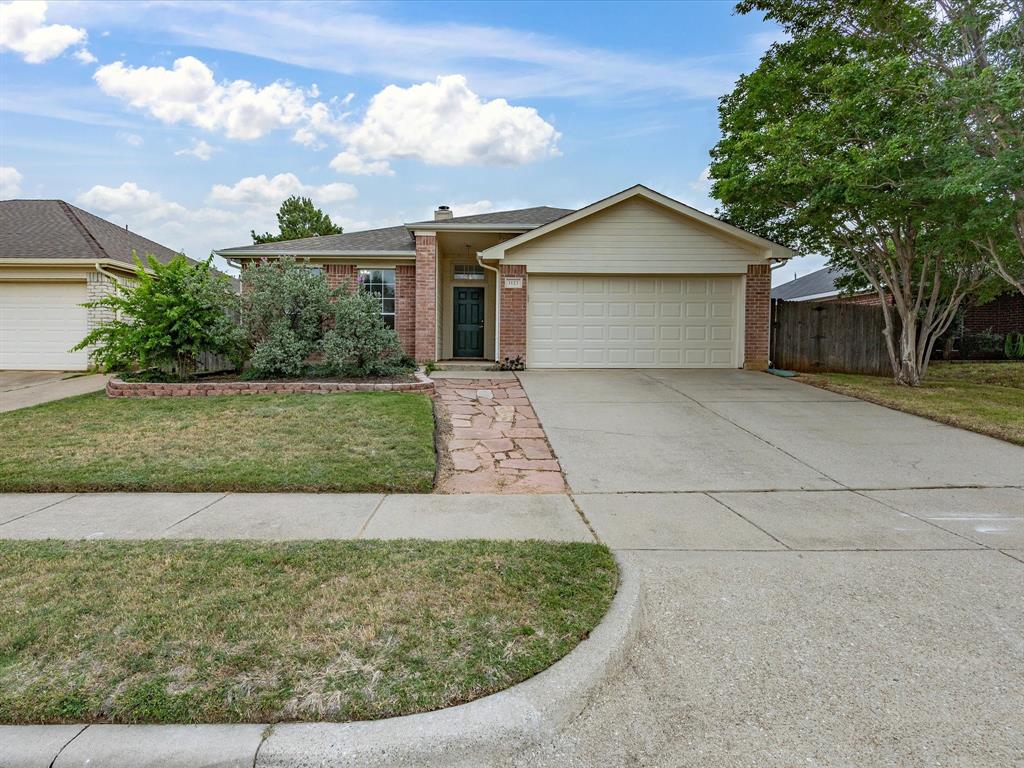 1123 Greenview Ln, Kennedale, TX 76060 photo
