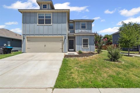 Single Family Residence in Fort Worth TX 4532 Skipador Drive.jpg