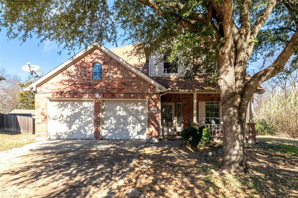 4921 Kingfisher Ln, Mesquite, TX 75181