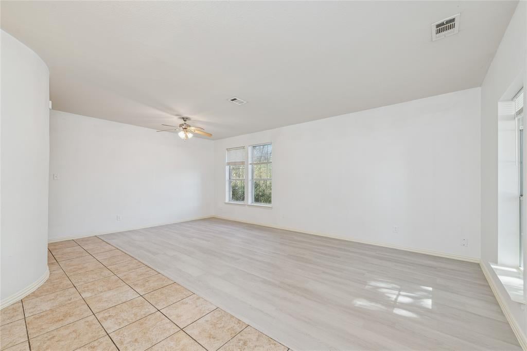 4921 Kingfisher Ln, Mesquite, TX 75181 photo