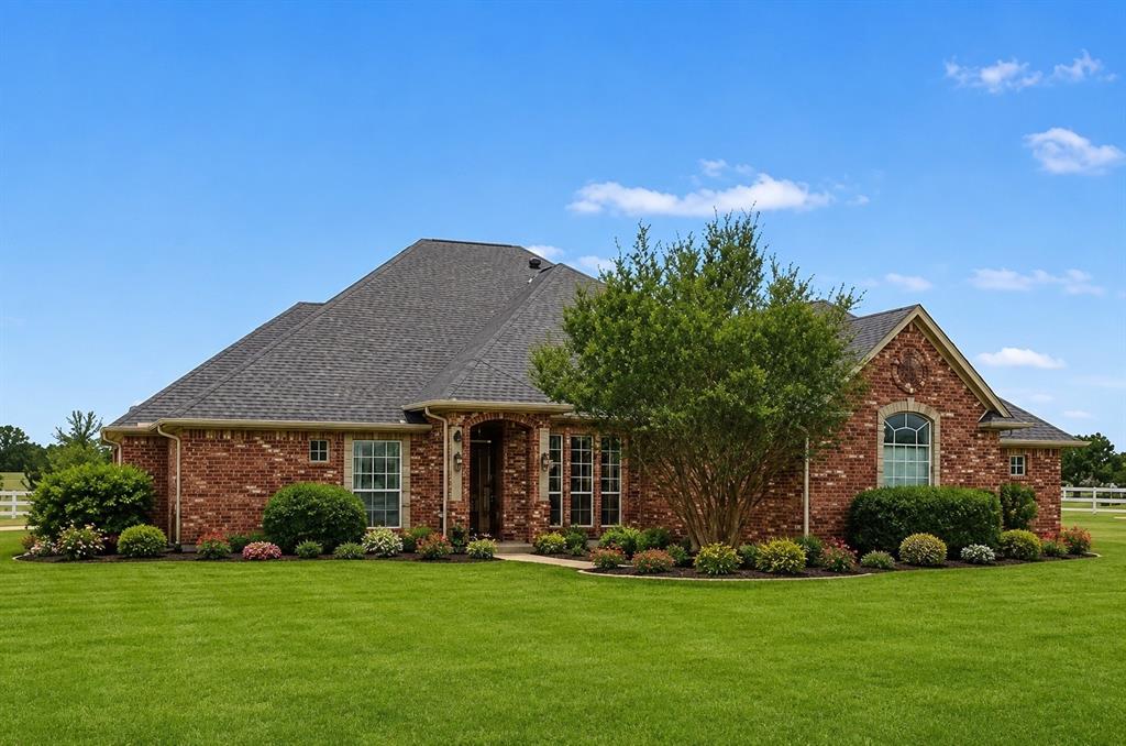 1908 Meadow Spring Dr, Haslet, TX 76052