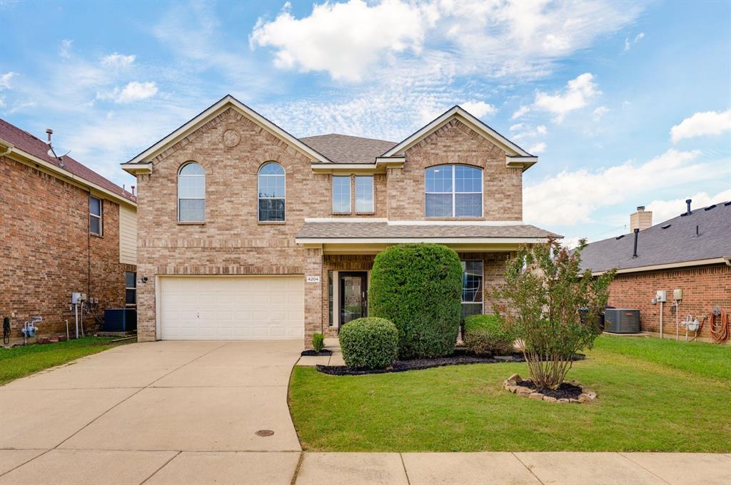 4204 Bridgestone Dr, Fort Worth, TX 76123