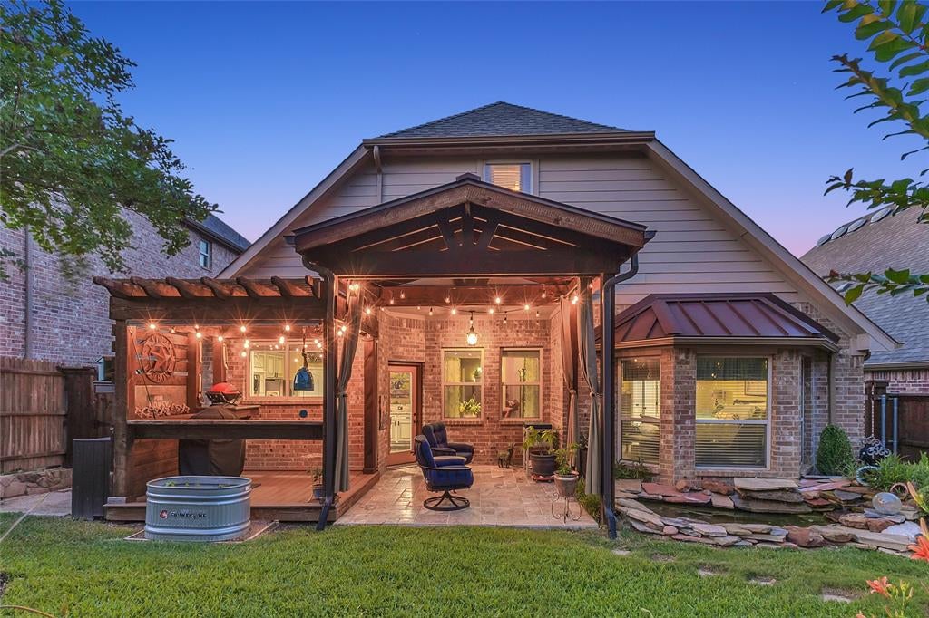4512 17 Lake Ct, Fort Worth, TX 76262