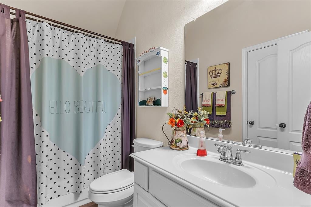 4512 17 Lake Ct, Fort Worth, TX 76262 photo