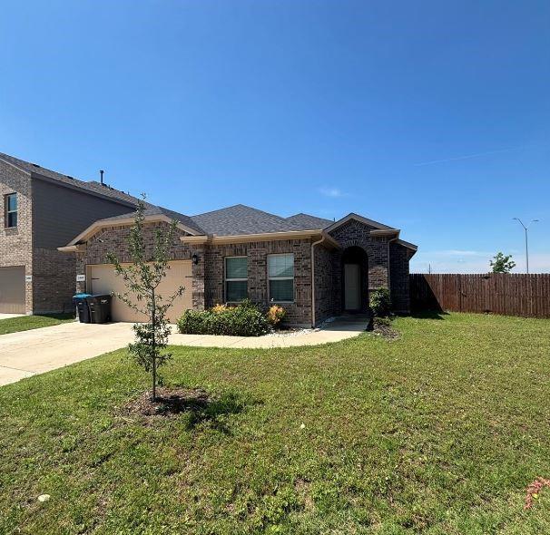 2440 Edisto Beach Dr, Fort Worth, TX 76108