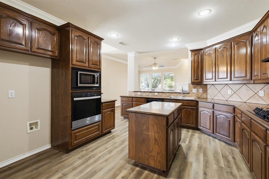 3203 Guadaloupe, Grand Prairie, TX 75054 photo