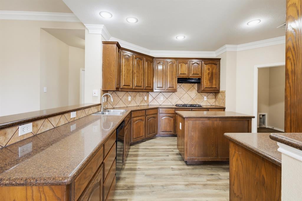 3203 Guadaloupe, Grand Prairie, TX 75054 photo