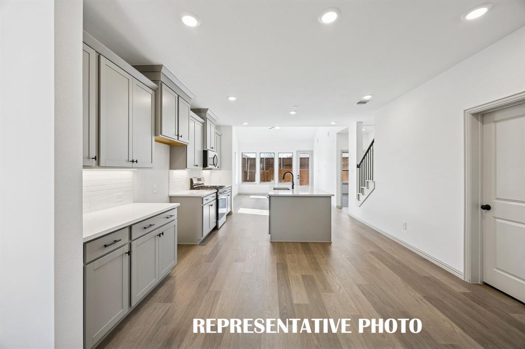 3565 Pierce Ln, Grand Prairie, TX 75052 photo