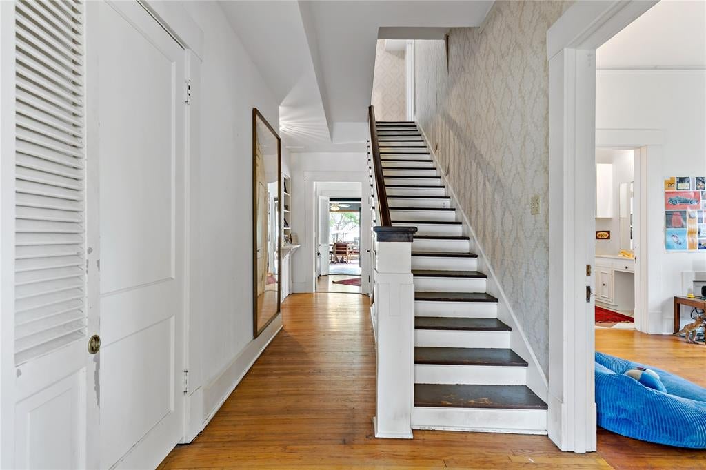 607 S Main St, Paris, TX 75460 photo