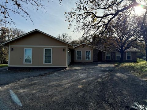 Single Family Residence in Bartonville TX 1690 Broome Road.jpg