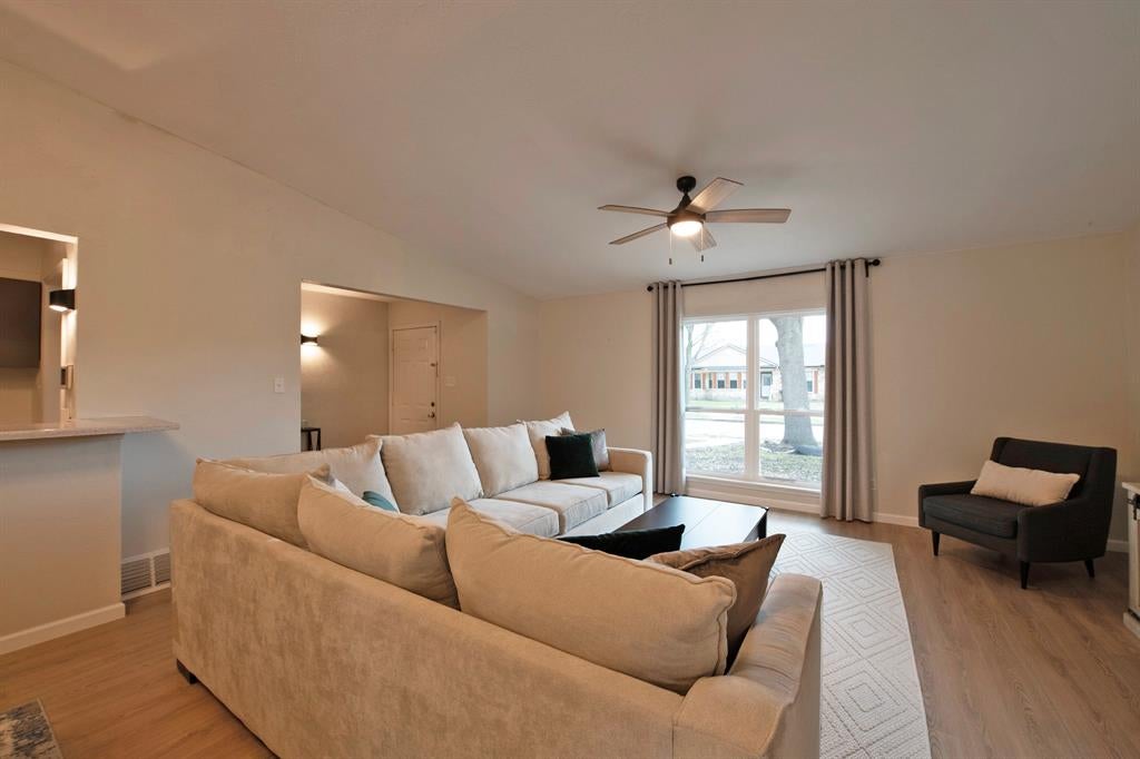 9322 Shipman St, Rowlett, TX 75088 photo