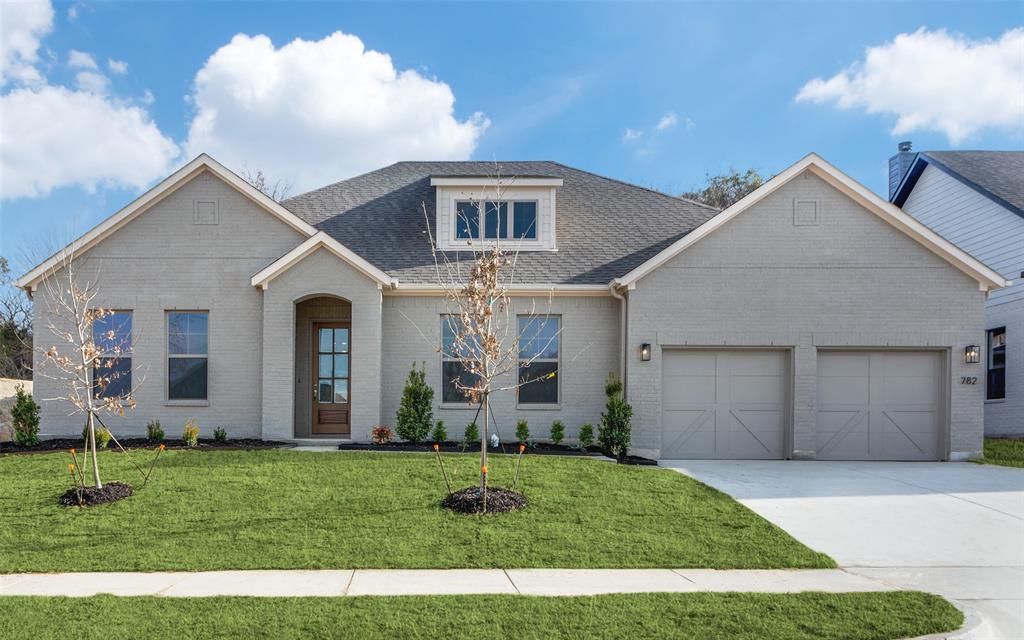 782 Sterling Dr, Benbrook, TX 76126