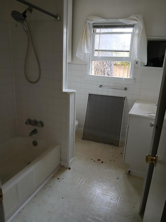 112 N Hatcher Ave, Lewisville, TX 75057 photo