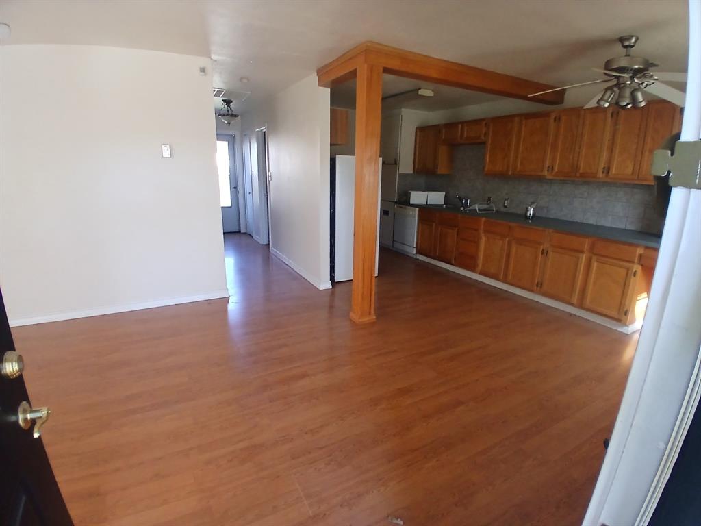 112 N Hatcher Ave, Lewisville, TX 75057 photo
