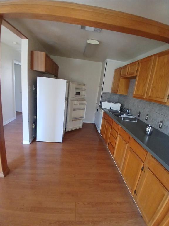 112 N Hatcher Ave, Lewisville, TX 75057 photo