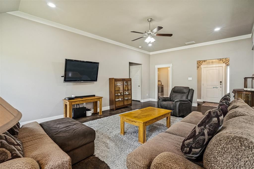 816 W Park Ave, Weatherford, TX 76086 photo
